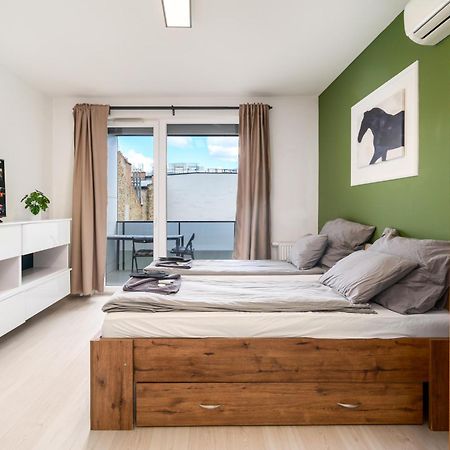 Atrium Residence Deluxe Suite-Free Parking Garage Same Building Budapest Exterior foto