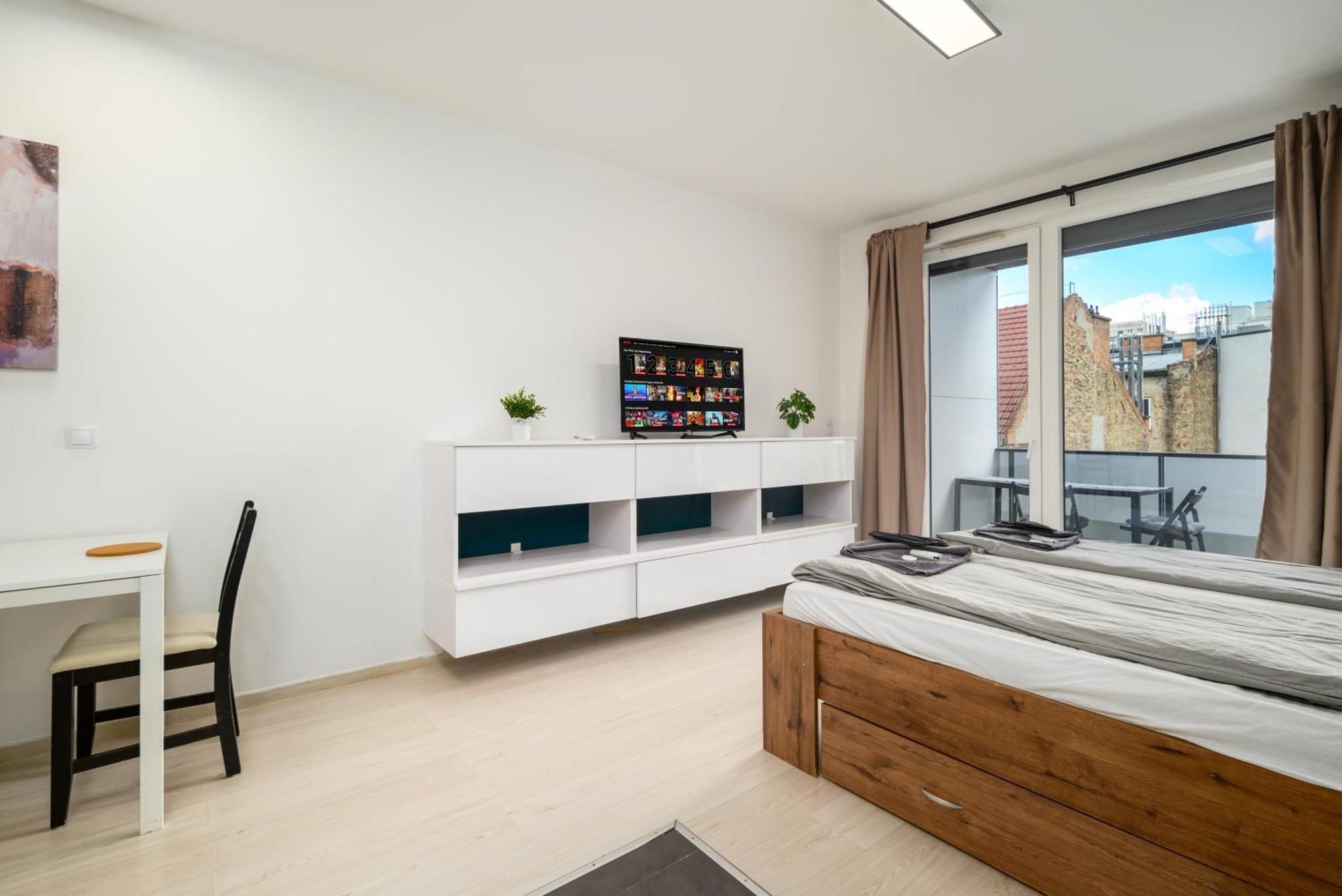 Atrium Residence Deluxe Suite-Free Parking Garage Same Building Budapest Exterior foto