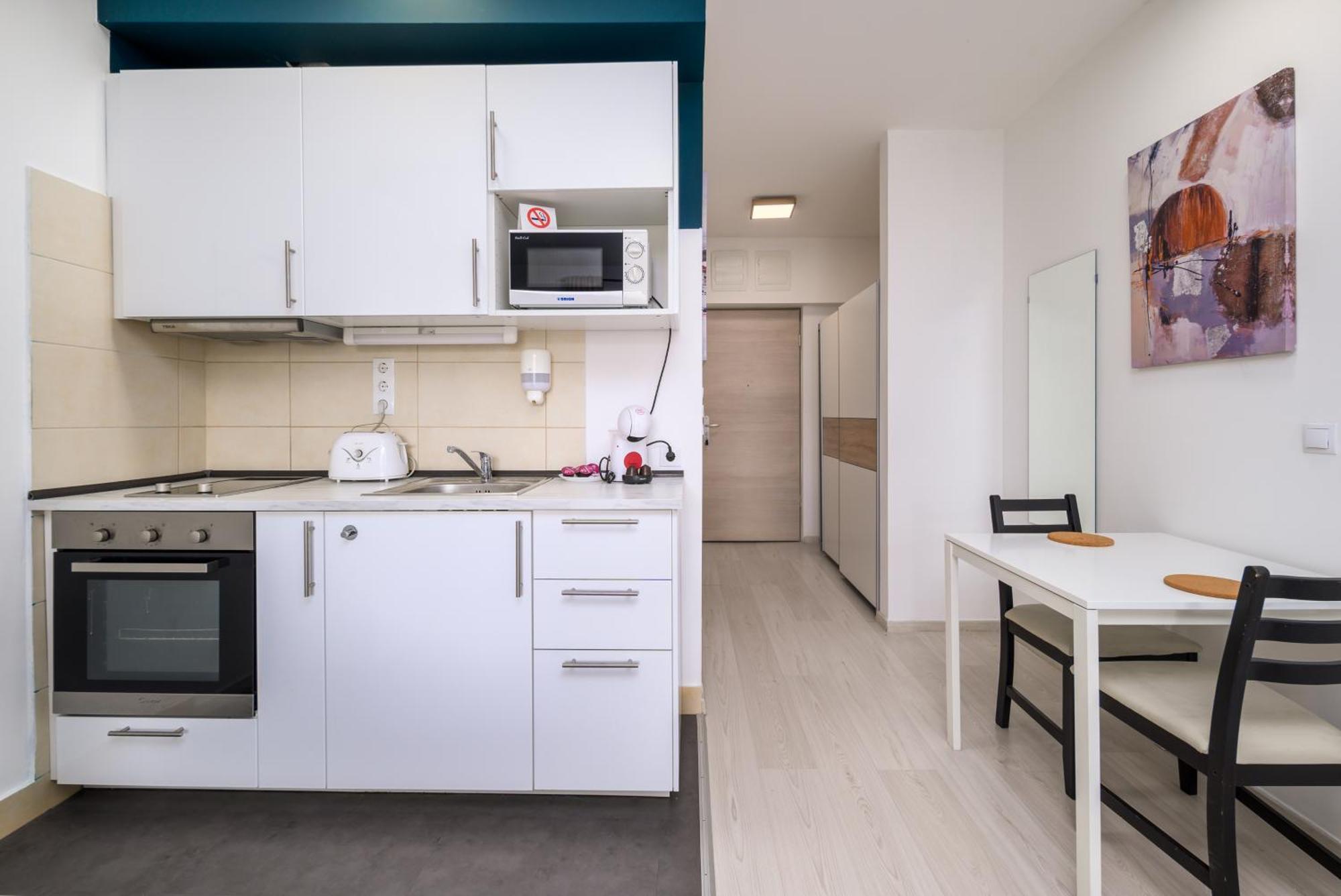 Atrium Residence Deluxe Suite-Free Parking Garage Same Building Budapest Exterior foto